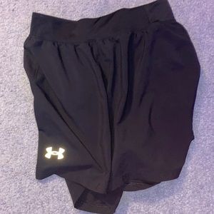 Under armor Iso chill running shorts never worn brand new.